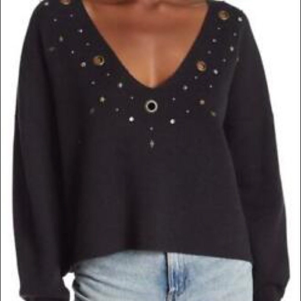 Wildfox‎ NWT Star Studded V-Neck Crop Black Sweater